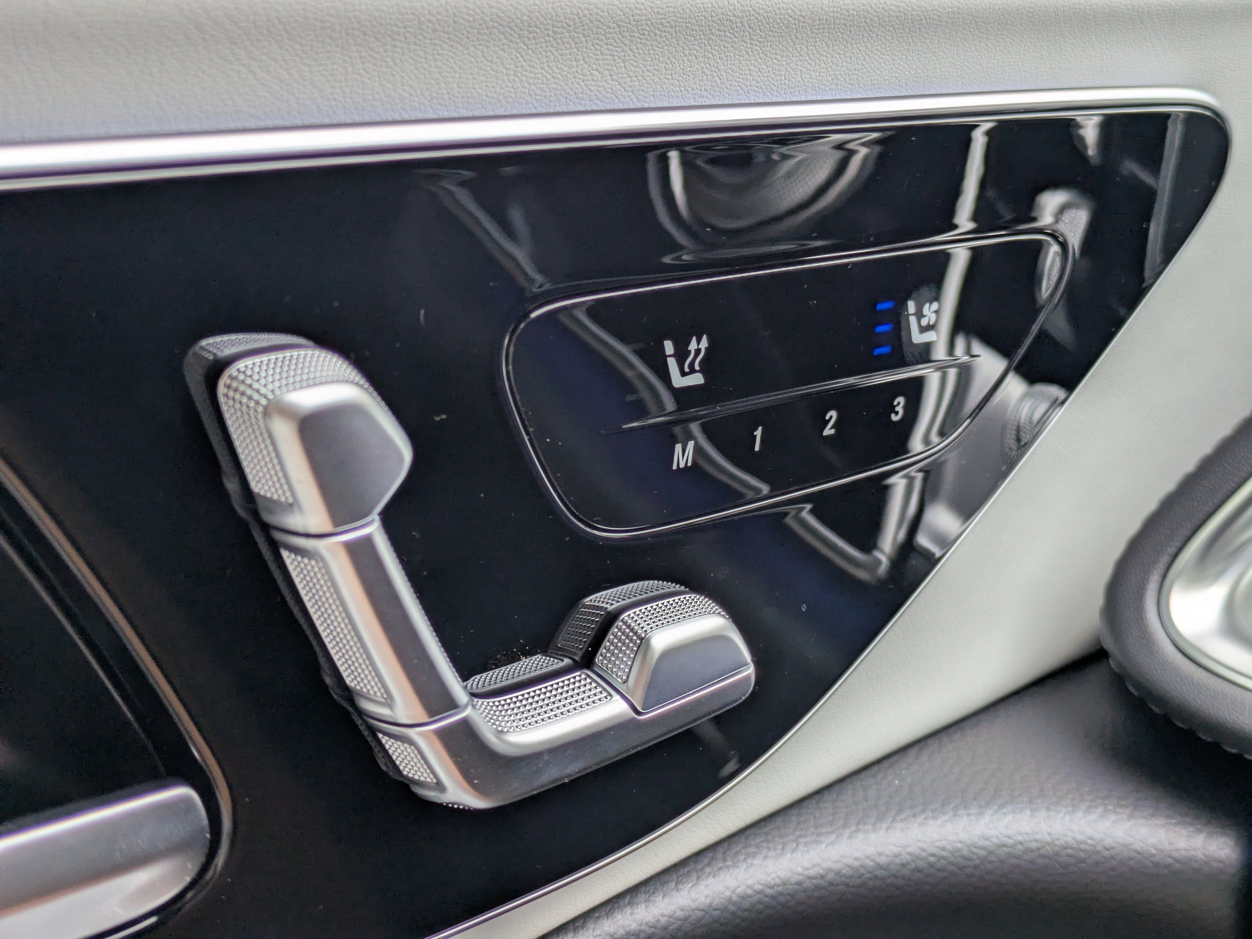 New 2026 Mercedes-Benz E 53 AMG e 4MATIC Sedan image 27