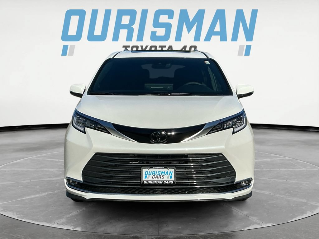 New 2026 Toyota Sienna Limited AWD/4WD image 2