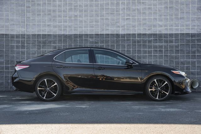 Used 2018 Toyota Camry XSE image 4