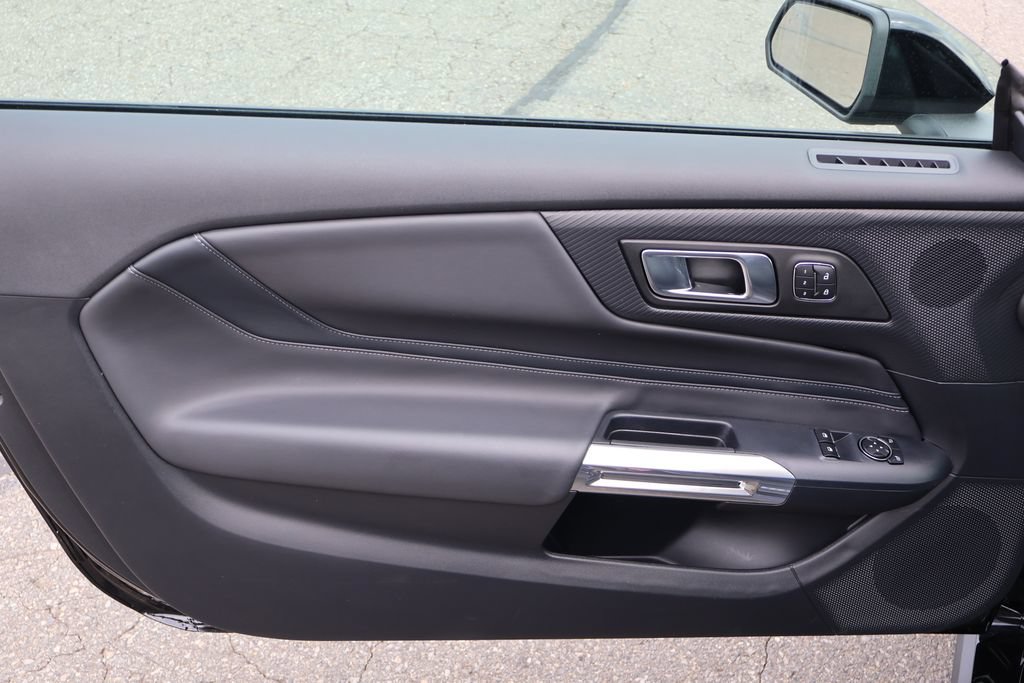 Used 2025 Ford Mustang GT Premium RWD image 17
