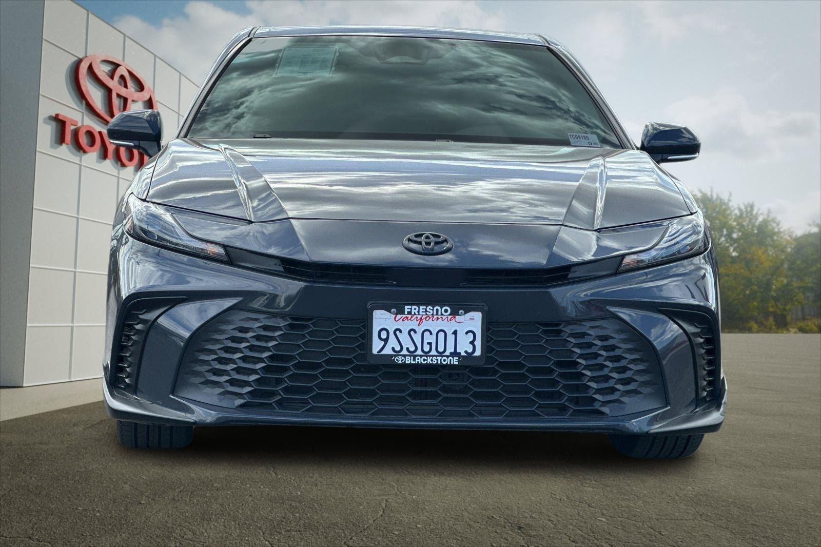 Certified 2025 Toyota Camry SE FWD image 8