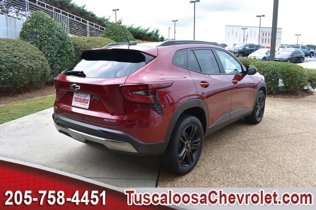 Used 2024 Chevrolet Trax ACTIV w/ Sunroof Package FWD image 11