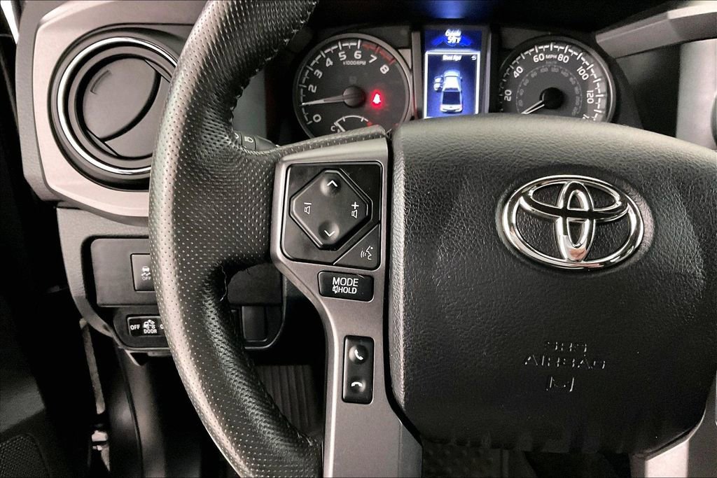 Used 2022 Toyota Tacoma TRD Off-Road w/ TRD Premium Off Road Package AWD/4WD image 11