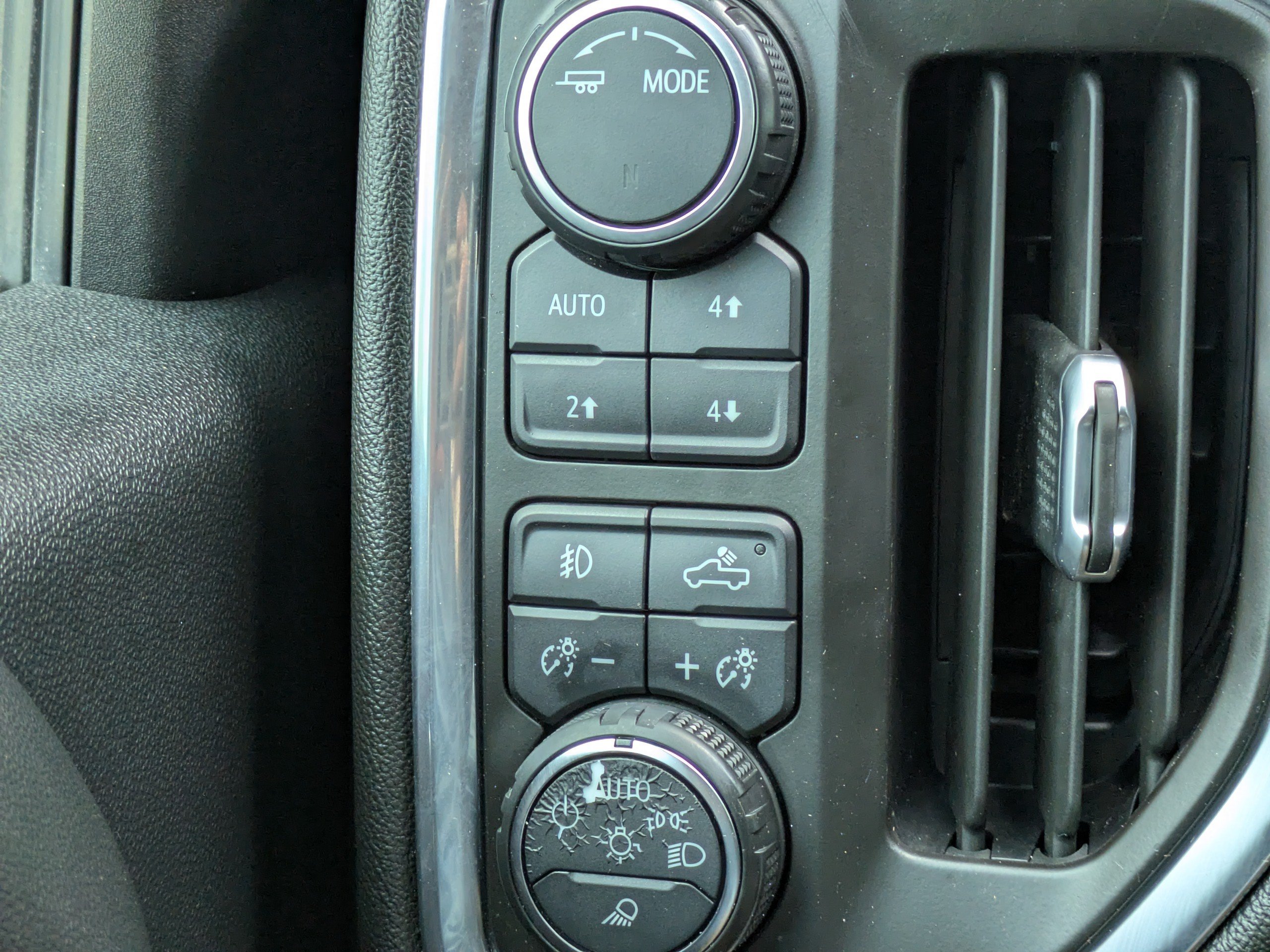 Used 2020 Chevrolet Silverado 3500 LTZ w/ LTZ Premium Package AWD/4WD image 25