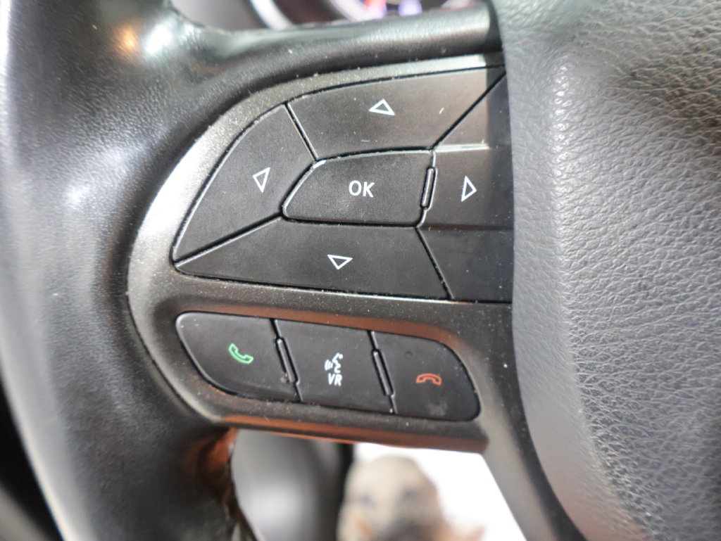 Used 2021 Jeep Cherokee Trailhawk w/ Comfort/Convenience Group AWD/4WD image 32