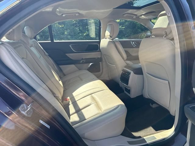 Used 2017 Lincoln Continental Select FWD image 36