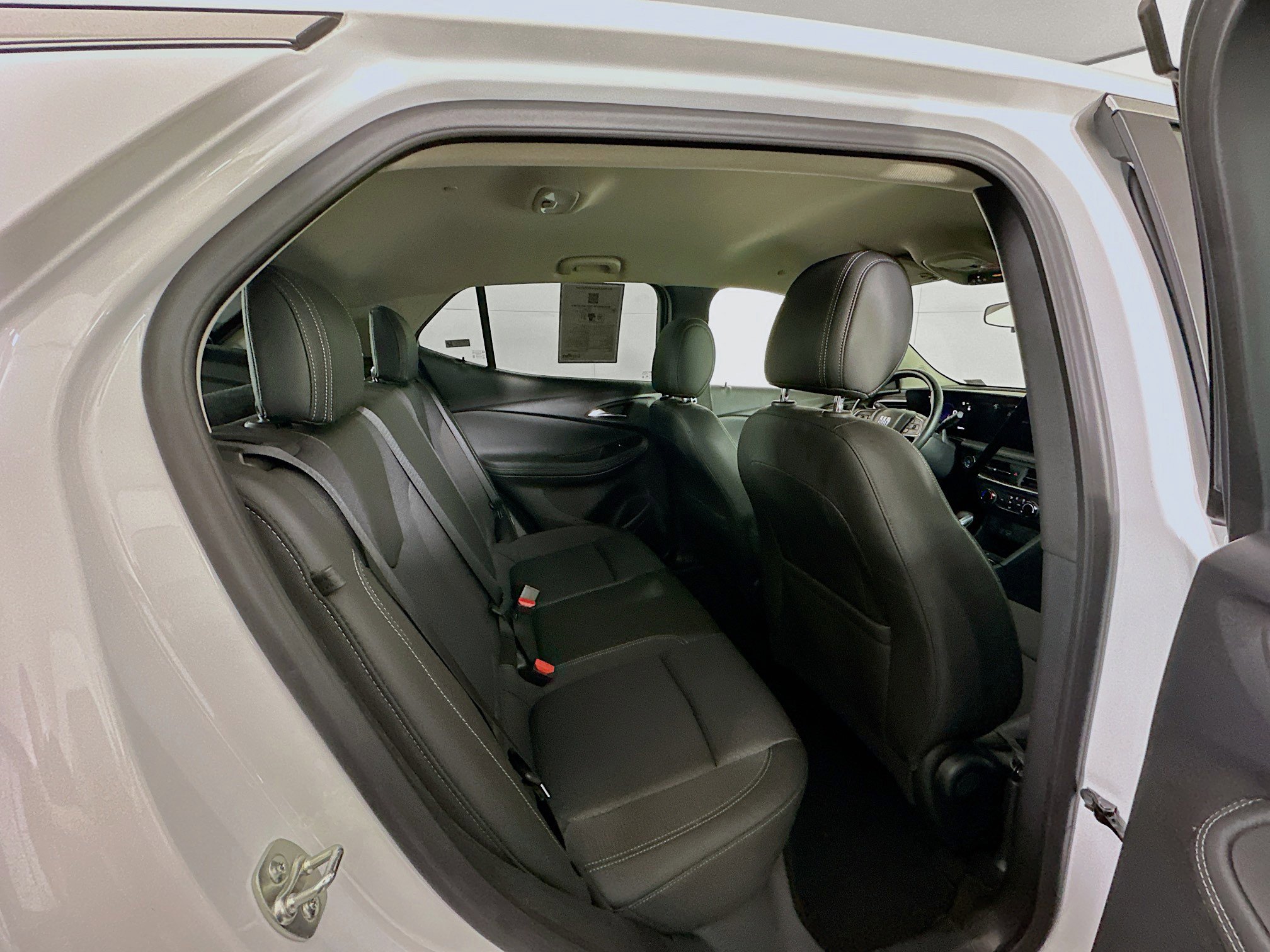 Used 2024 Buick Encore GX Preferred FWD image 29