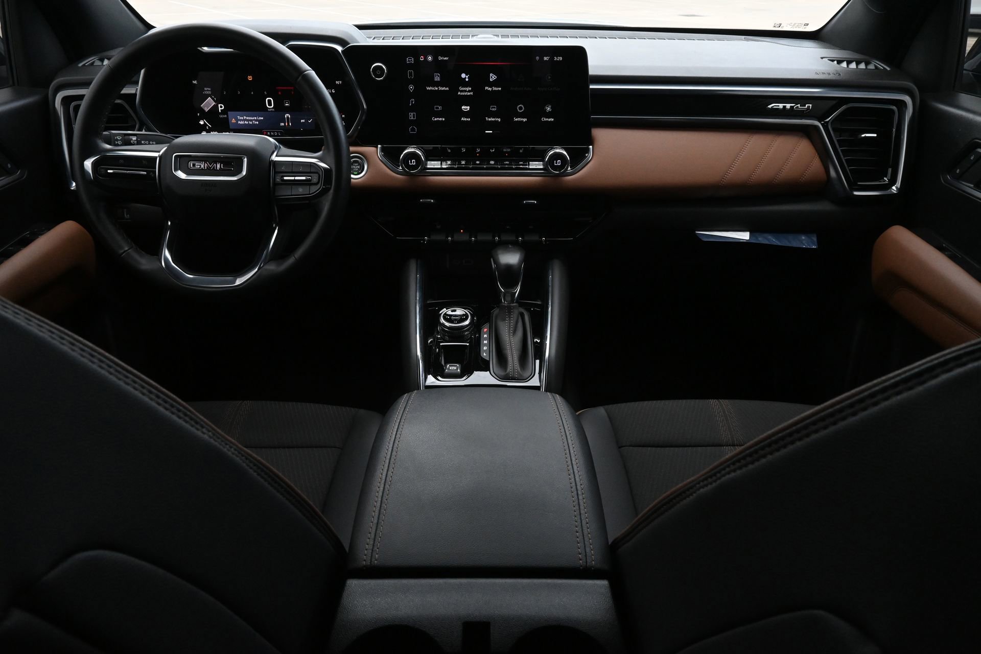 Used 2024 GMC Canyon AT4 w/ Technology Package AWD/4WD image 7