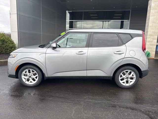 Used 2022 Kia Soul LX w/ Technology Package image 5
