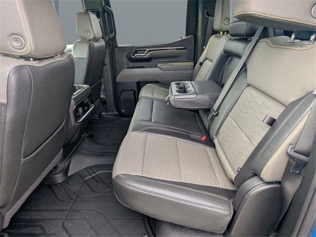 Used 2022 Chevrolet Silverado 1500 ZR2 w/ Technology Package image 13