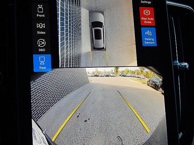 New 2026 Volvo XC90 B6 Plus w/ Protection Package image 22