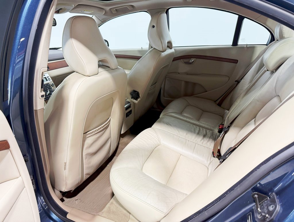 Used 2008 Volvo S80 3.2 image 28