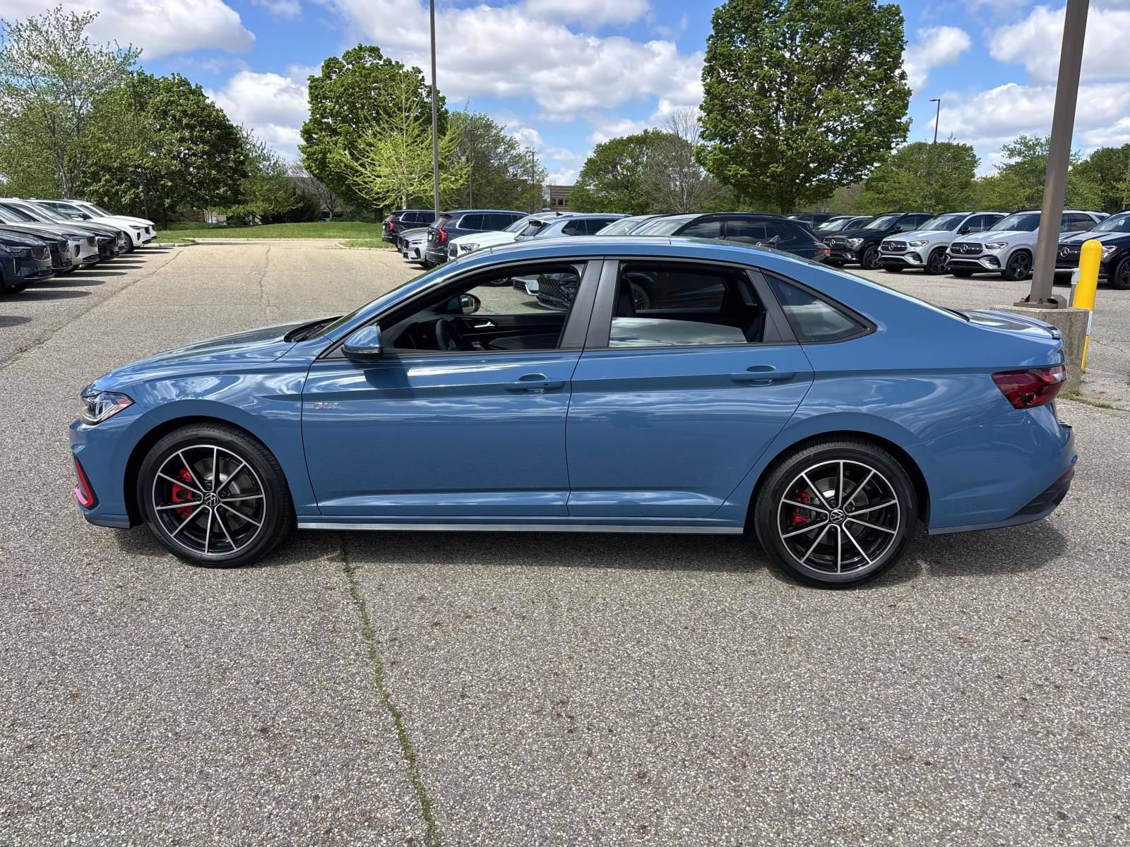 New 2026 Volkswagen Jetta GLI Autobahn FWD image 8
