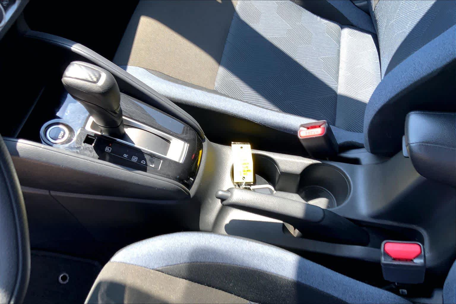 Used 2025 Nissan Versa SV FWD image 17