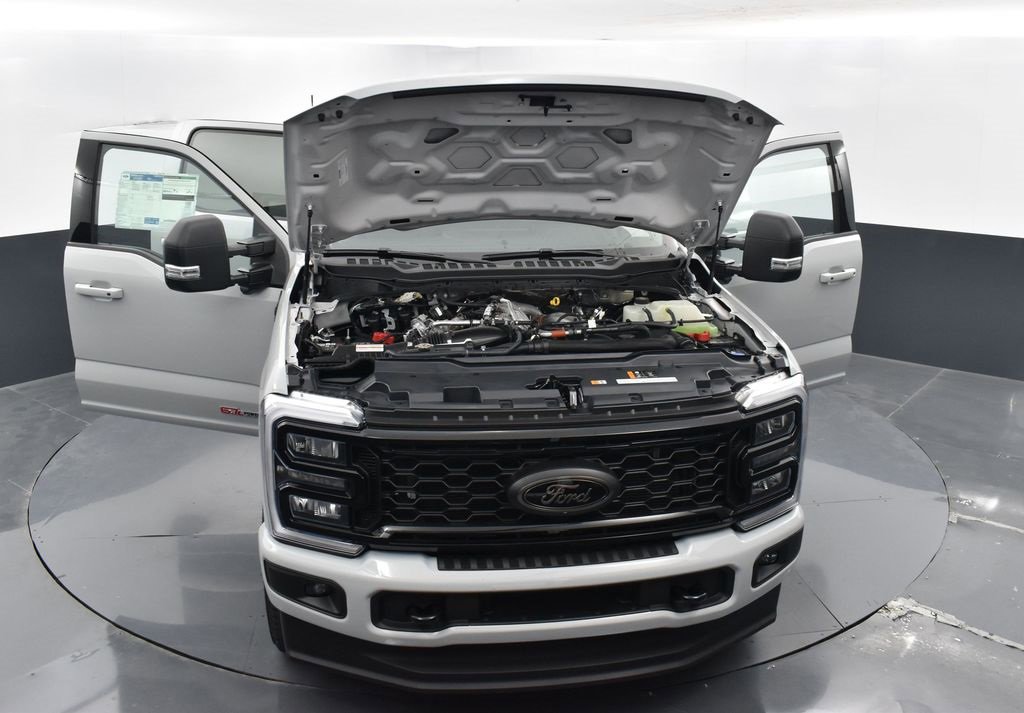 New 2025 Ford F350 XLT w/ Black Appearance Package image 38