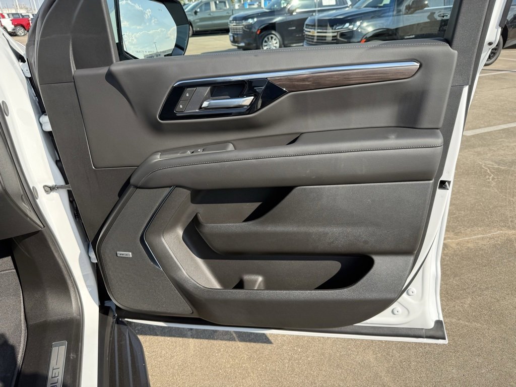 New 2026 Chevrolet Suburban LT w/ Comfort Package image 43