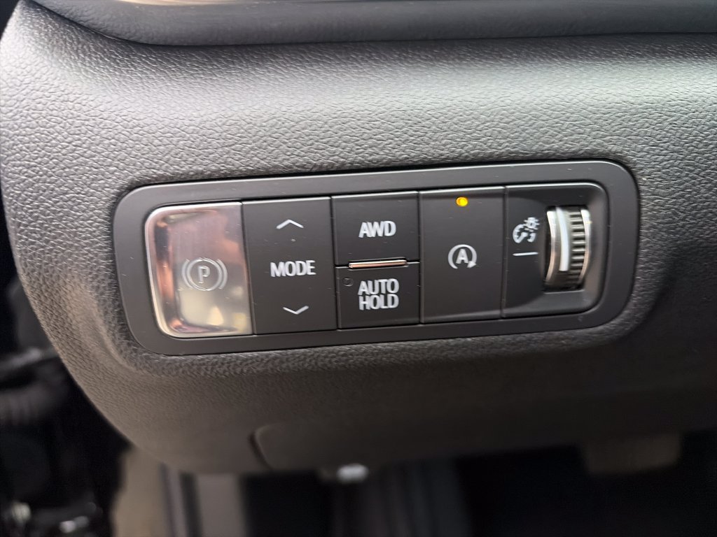 Used 2026 GMC Terrain Denali AWD/4WD image 31