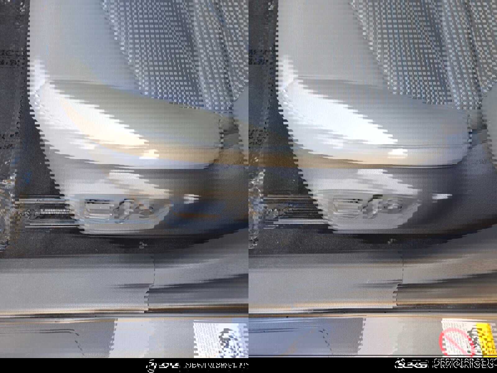 Used 2019 Toyota Camry SE image 15