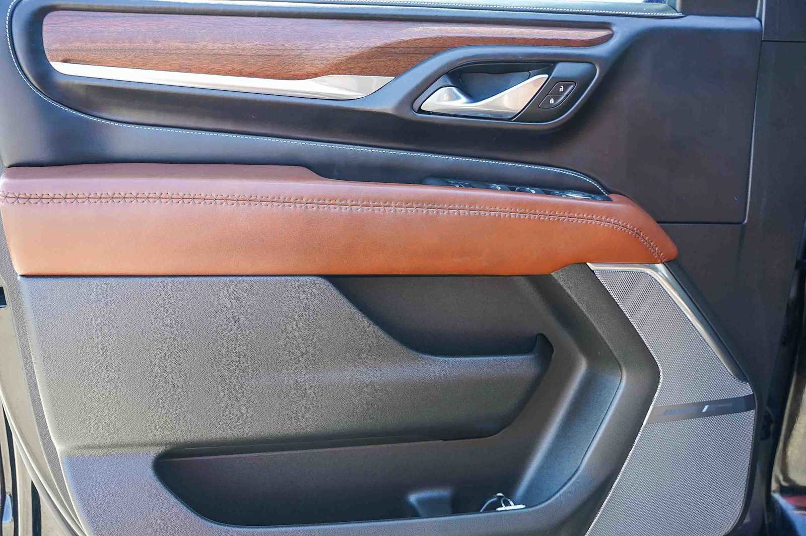 Used 2023 GMC Yukon XL Denali Ultimate image 21