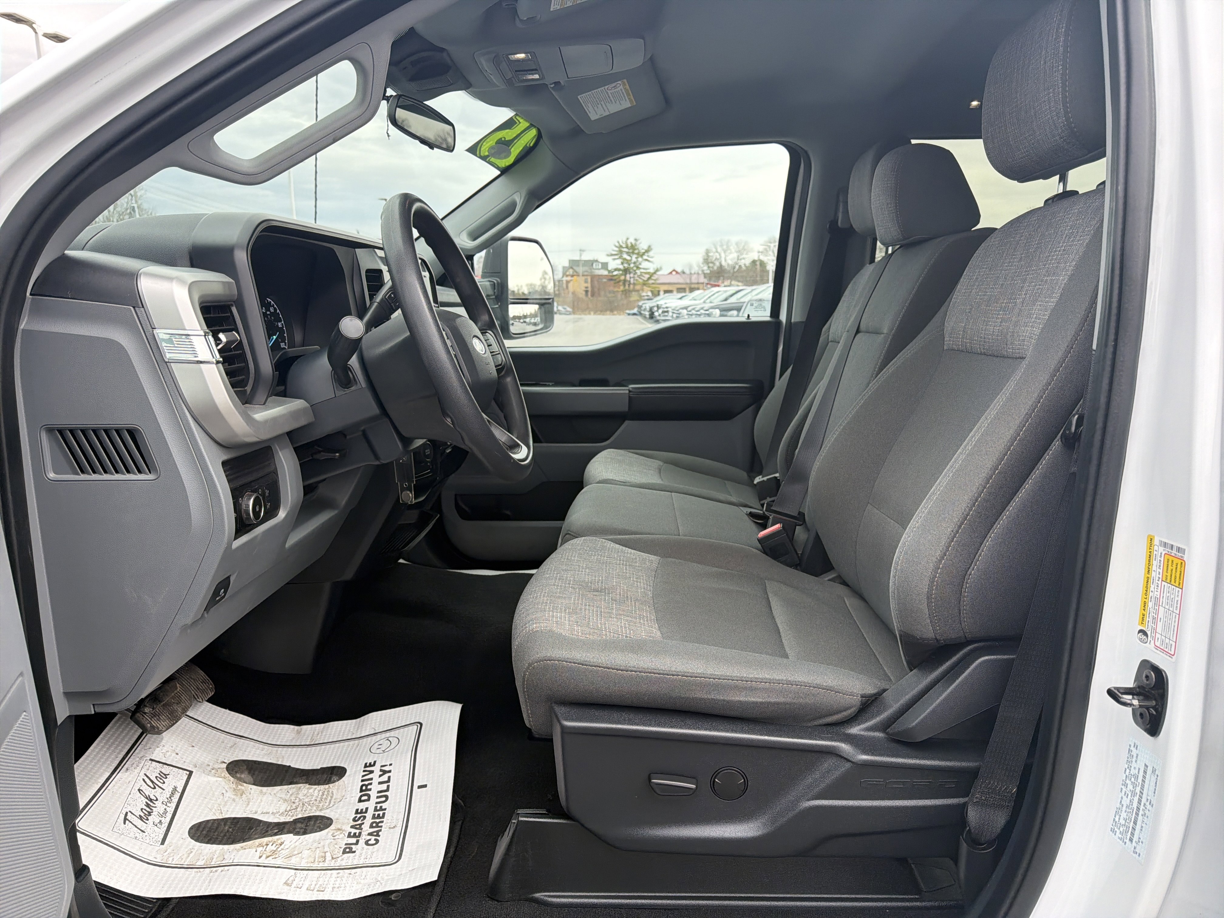 Used 2025 Ford F250 XLT image 12