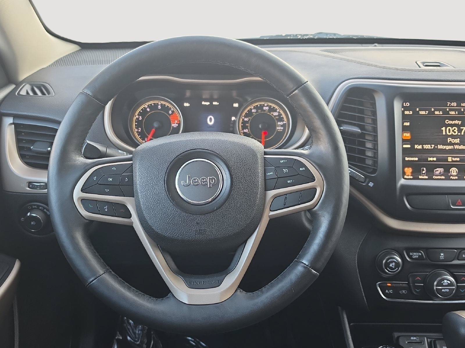 Used 2017 Jeep Cherokee High Altitude AWD/4WD image 4