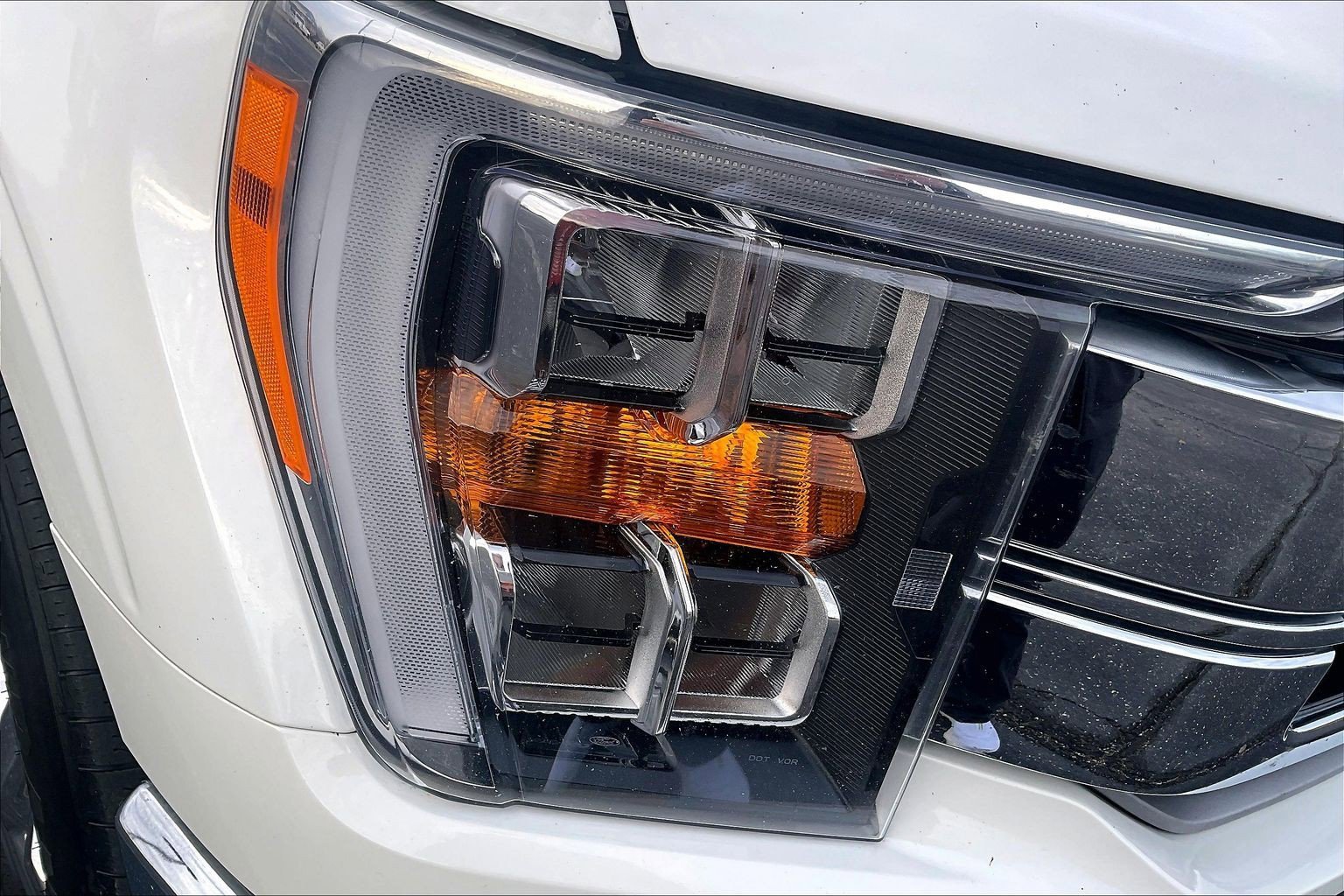 Used 2022 Ford F150 Lariat w/ Max Trailer Tow Package image 23