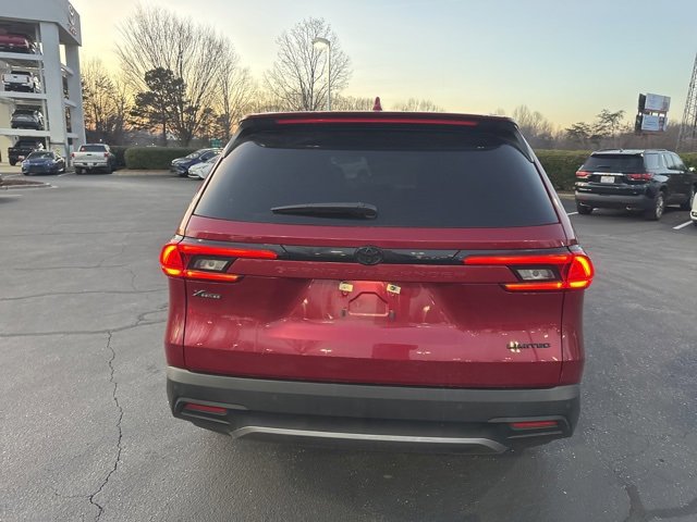 Used 2025 Toyota Grand Highlander FWD image 4