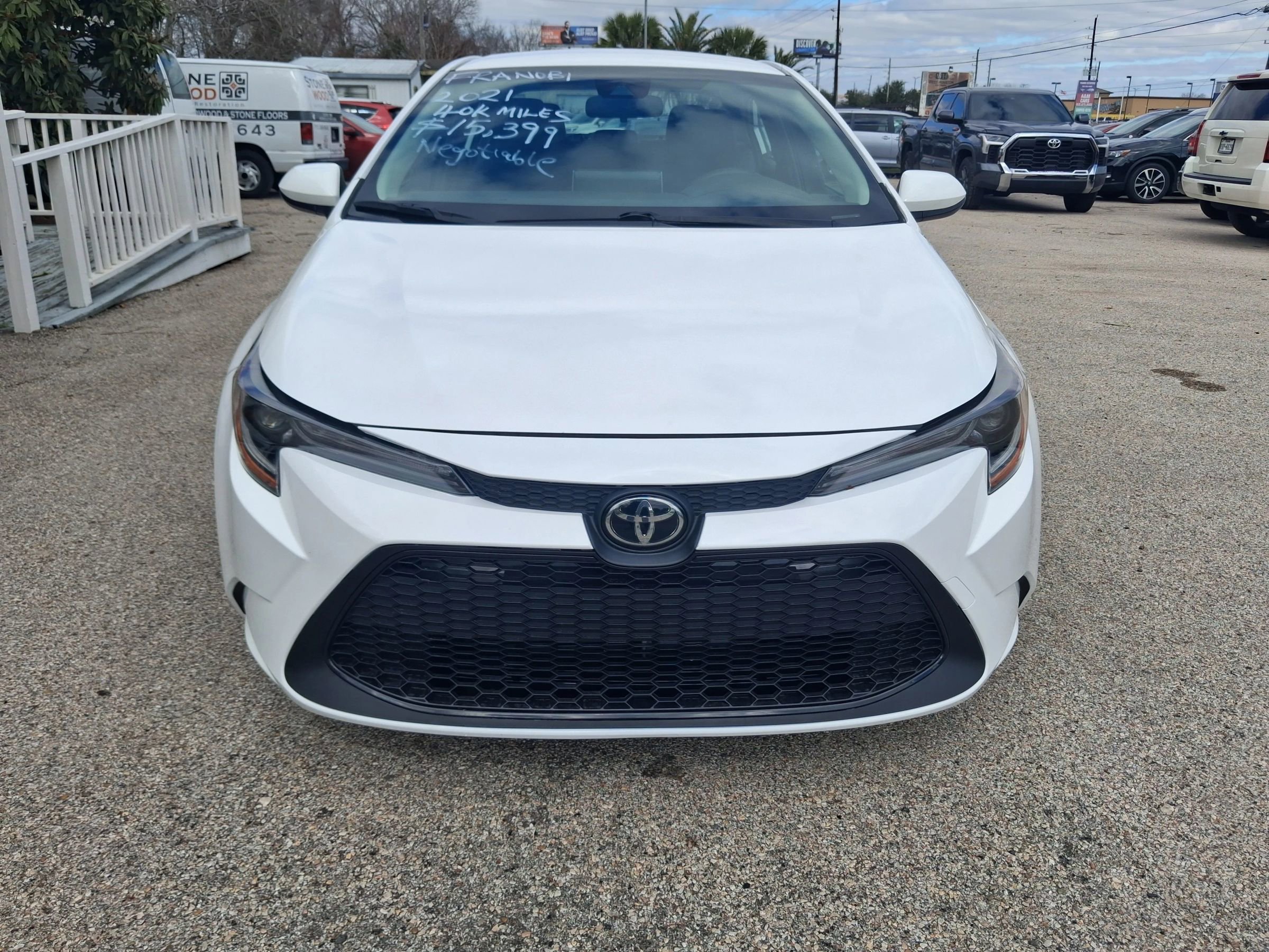 Used 2021 Toyota Corolla LE FWD image 4