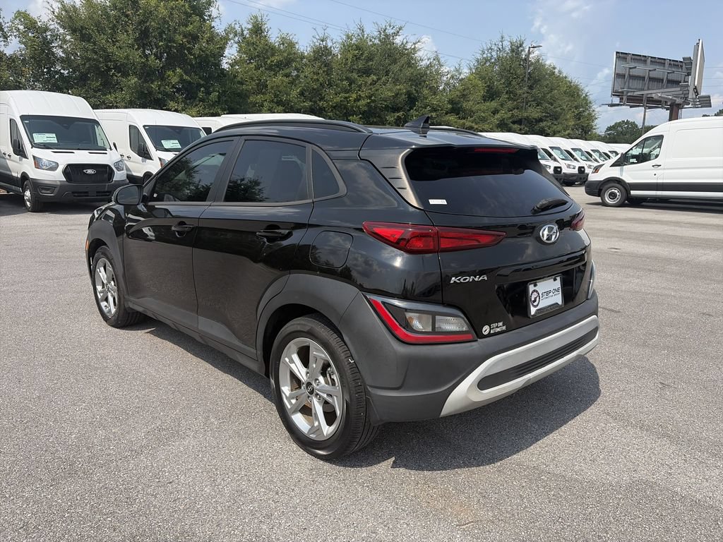 Used 2023 Hyundai Kona SEL FWD image 5