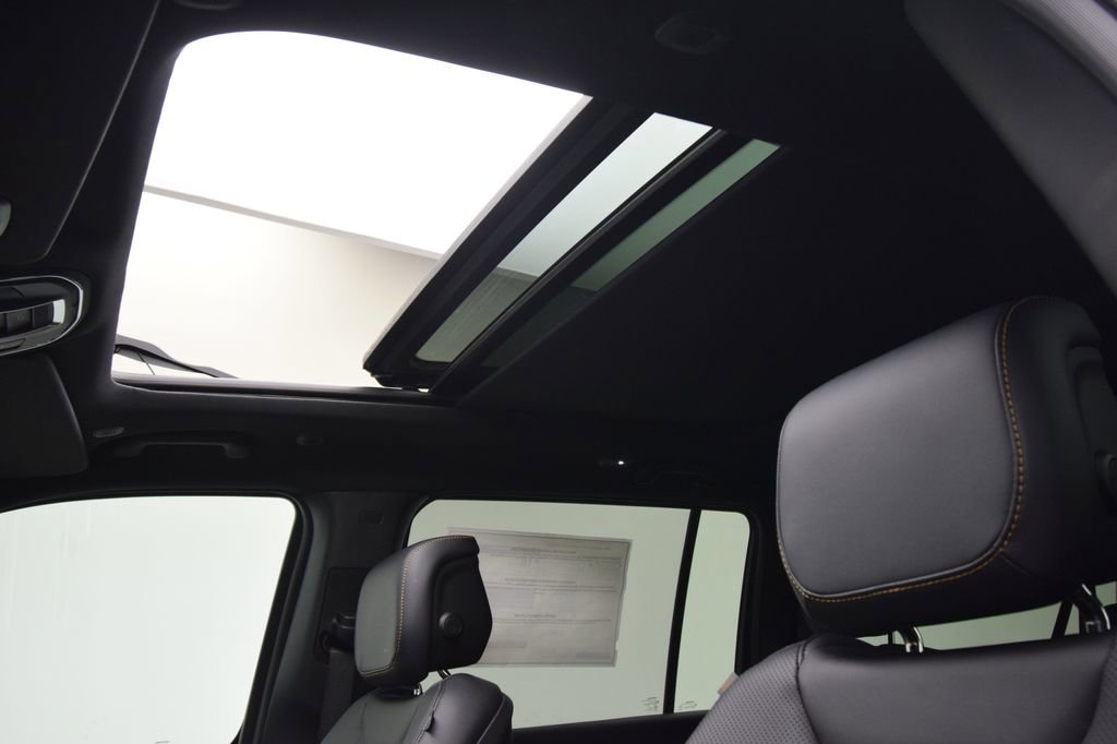 New 2026 Jeep Grand Wagoneer L 4WD image 33