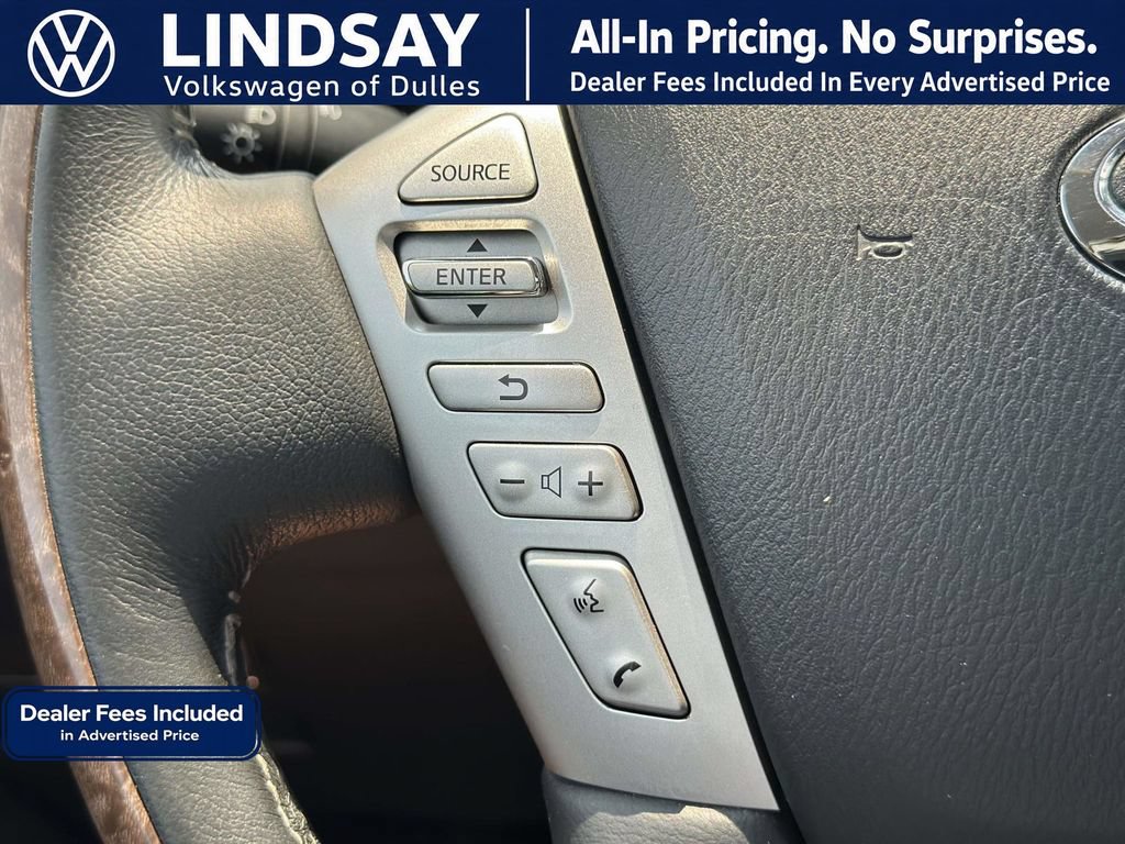 Used 2017 INFINITI QX80 4WD w/ Driver Assistance Package image 22