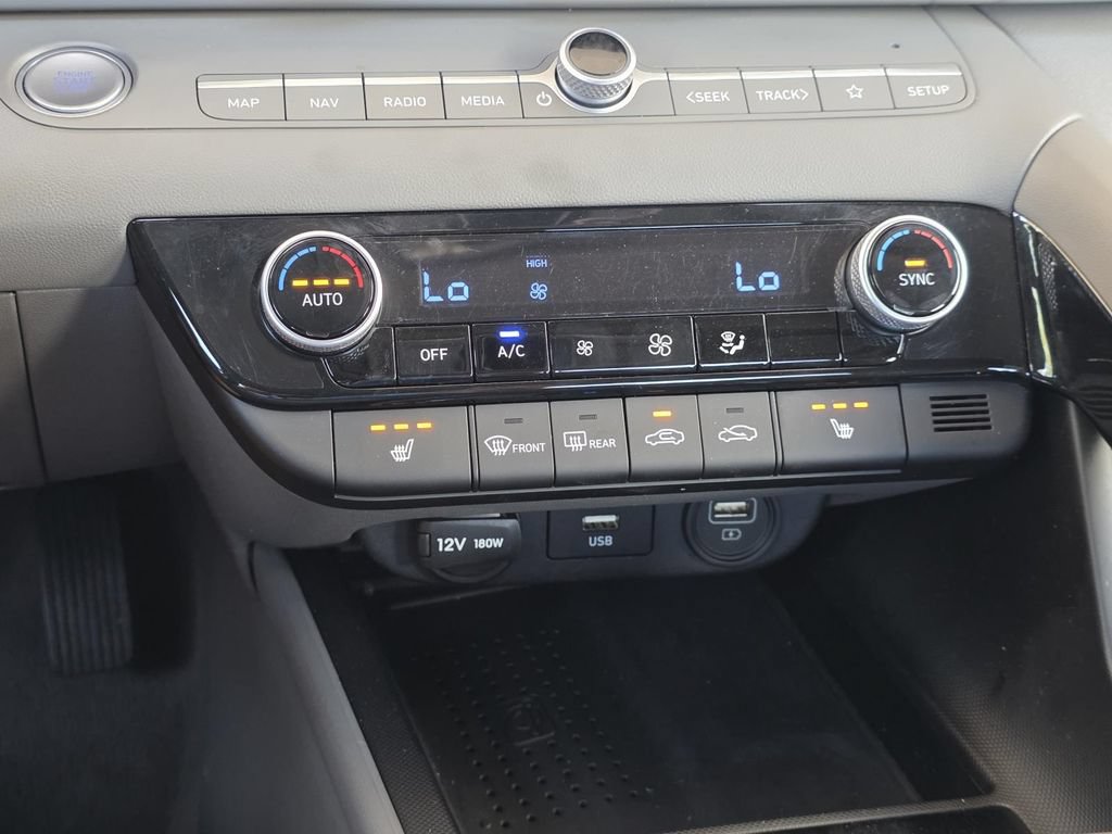 Used 2023 Hyundai Elantra SEL w/ Convenience Package FWD image 19