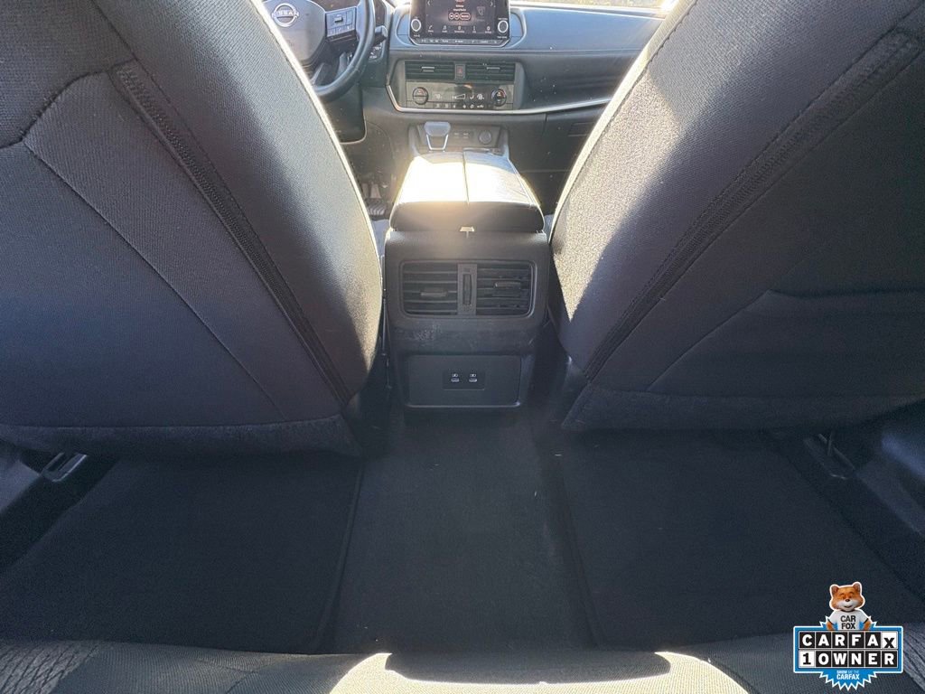 Used 2025 Nissan Rogue SV image 27