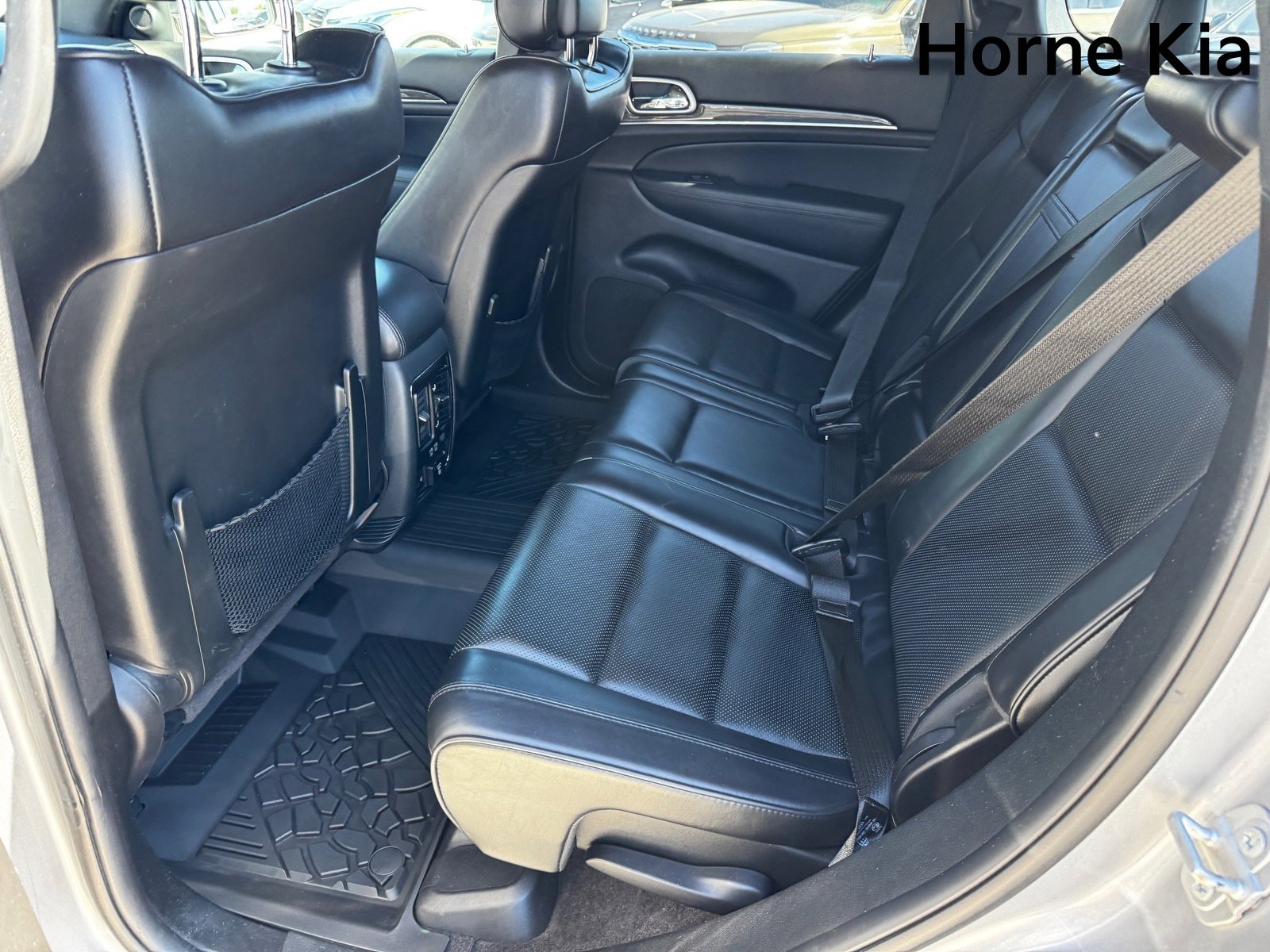 Used 2018 Jeep Grand Cherokee Overland image 12