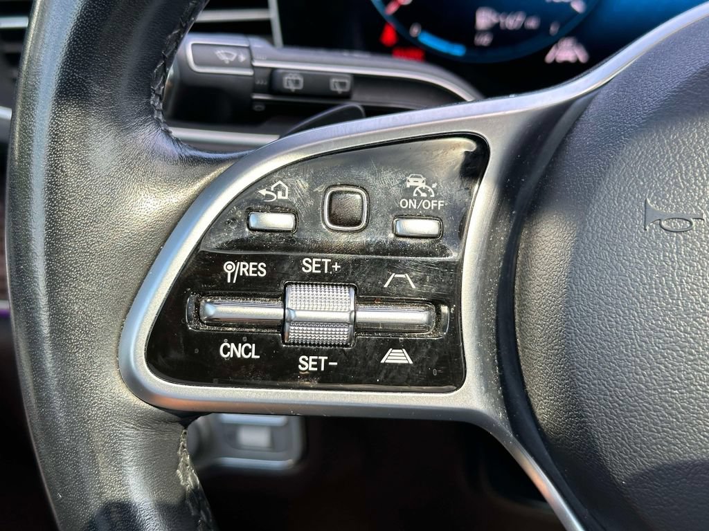 Used 2022 Mercedes-Benz GLS 450 4MATIC image 21