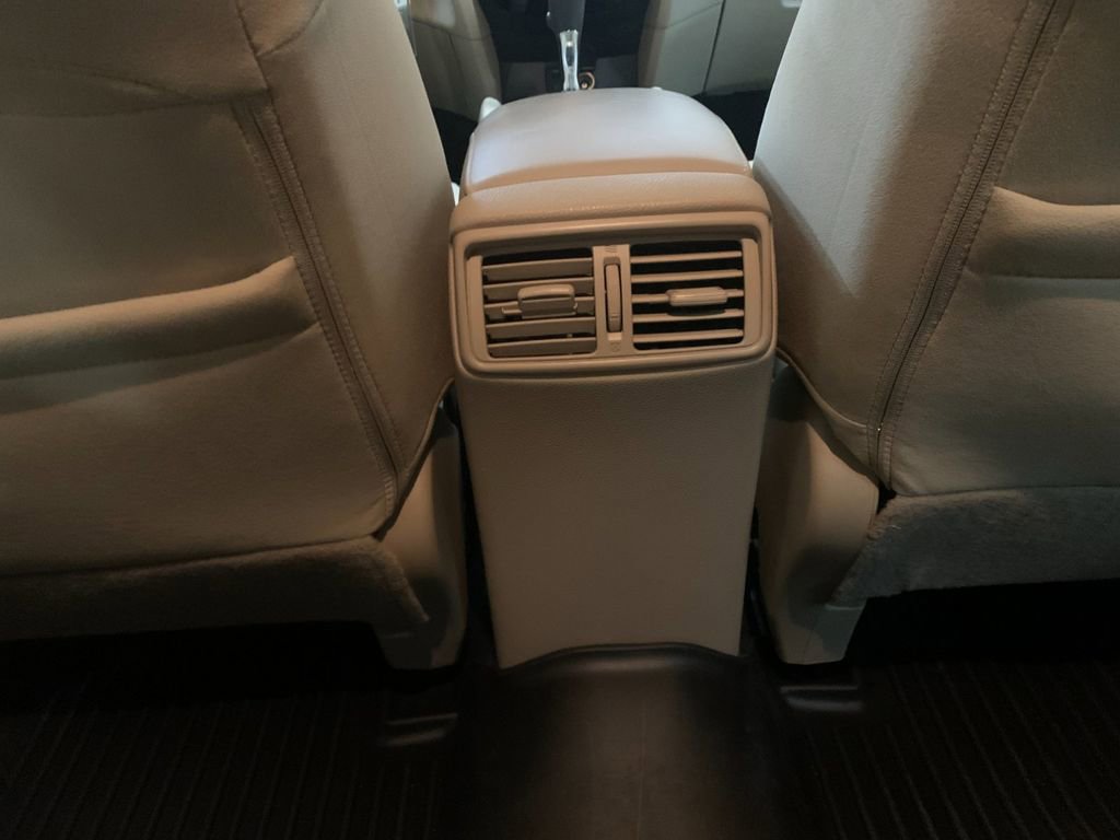 Used 2016 Nissan Rogue S w/ Appearance Package image 15