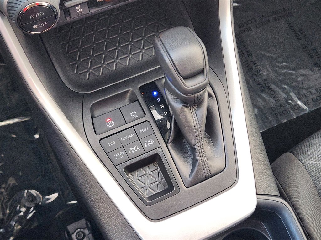 Used 2024 Toyota RAV4 XLE image 20