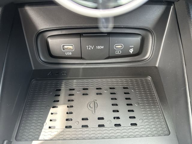 New 2026 Hyundai Venue SEL FWD image 28
