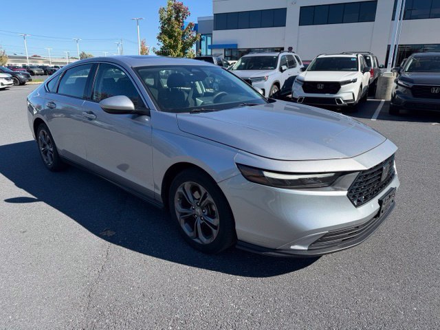Used 2023 Honda Accord EX image 1
