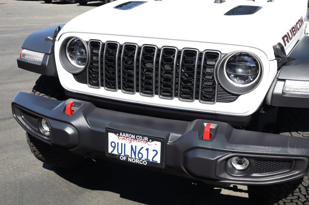 Certified 2025 Jeep Wrangler Unlimited Rubicon AWD/4WD image 9