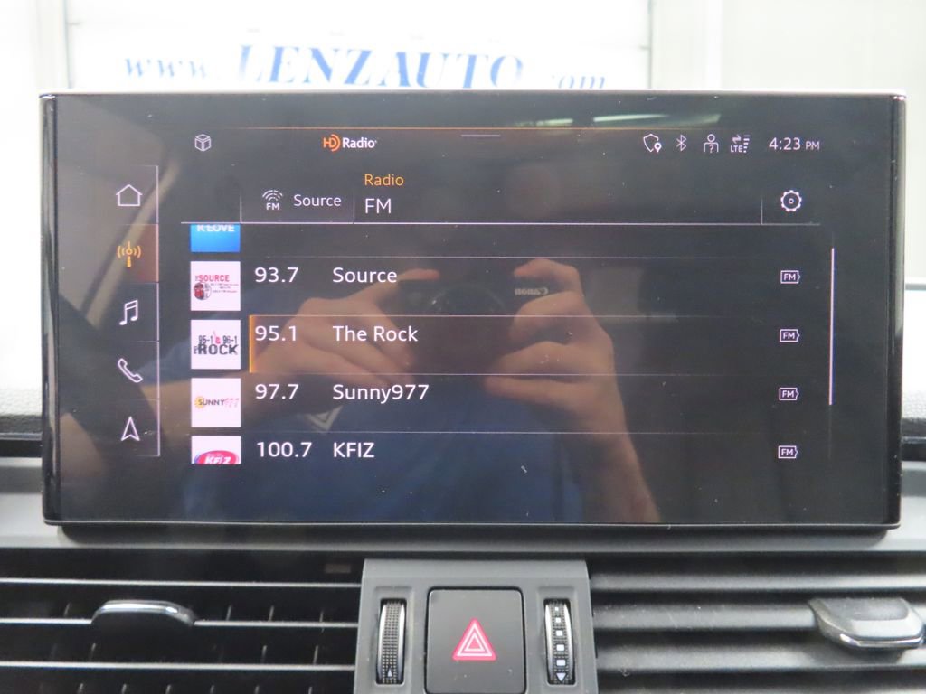 Used 2023 Audi Q5 2.0T Premium w/ Convenience Package image 15