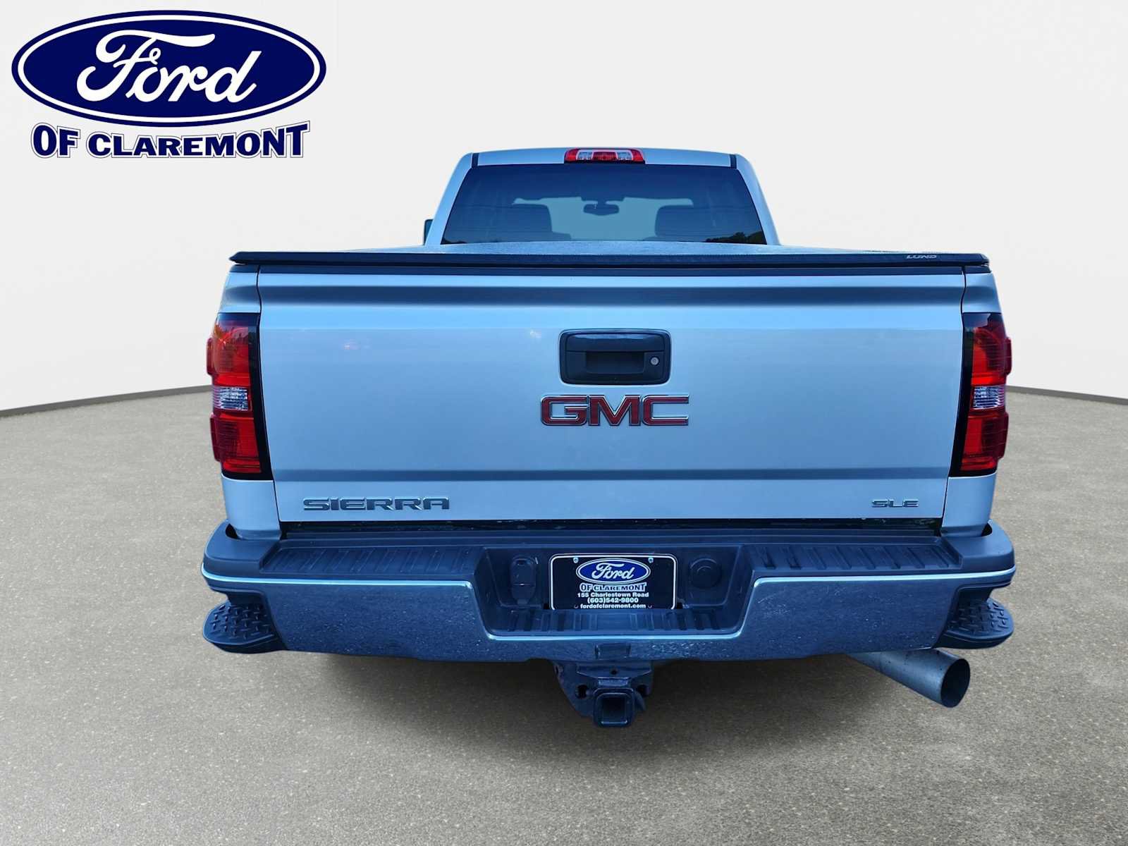 Used 2016 GMC Sierra 2500 SLE w/ SLE Preferred Package AWD/4WD image 17