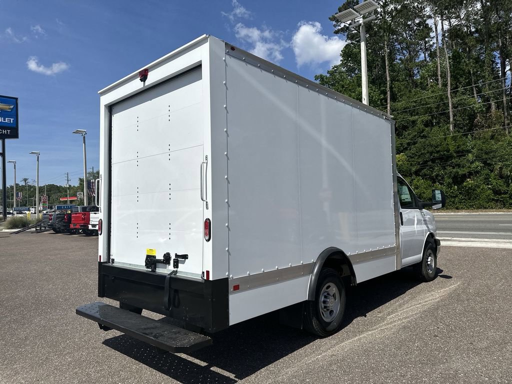 New 2025 Chevrolet Express 3500 w/ Power Convenience Package image 16