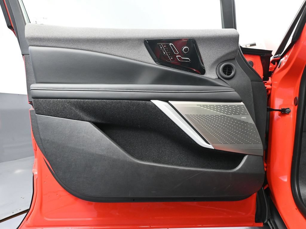 Used 2026 Cadillac Optiq Sport 1 w/ LPO, Floor Liner Package AWD/4WD image 19