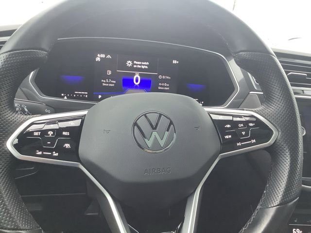 Used 2022 Volkswagen Tiguan SE R-Line image 38