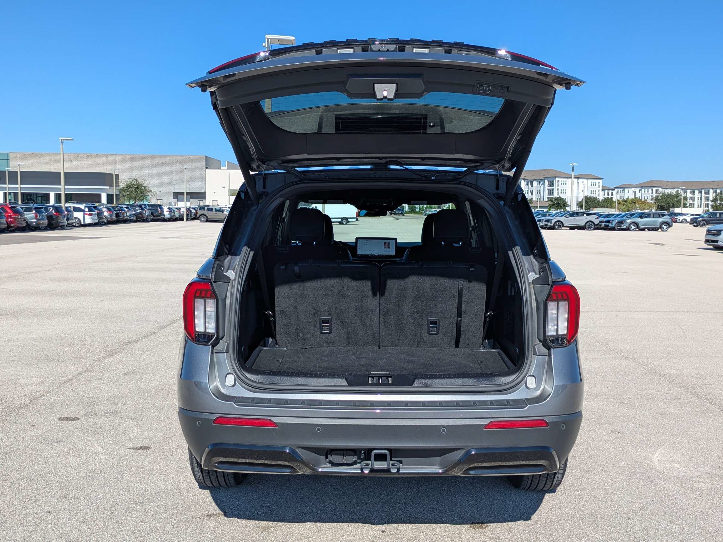 Used 2025 Ford Explorer ST-Line AWD/4WD image 32