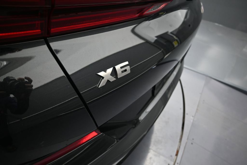 Used 2023 BMW X6 M50i w/ Dynamic Handling Package AWD/4WD image 26