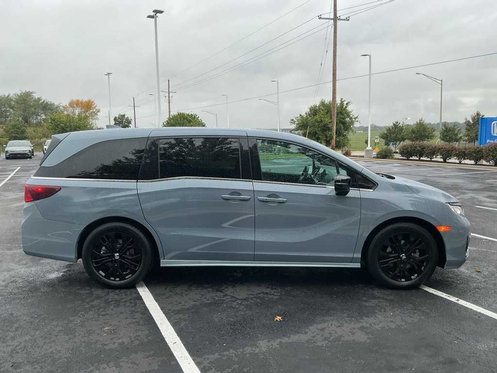 Used 2025 Honda Odyssey Sport-L image 13