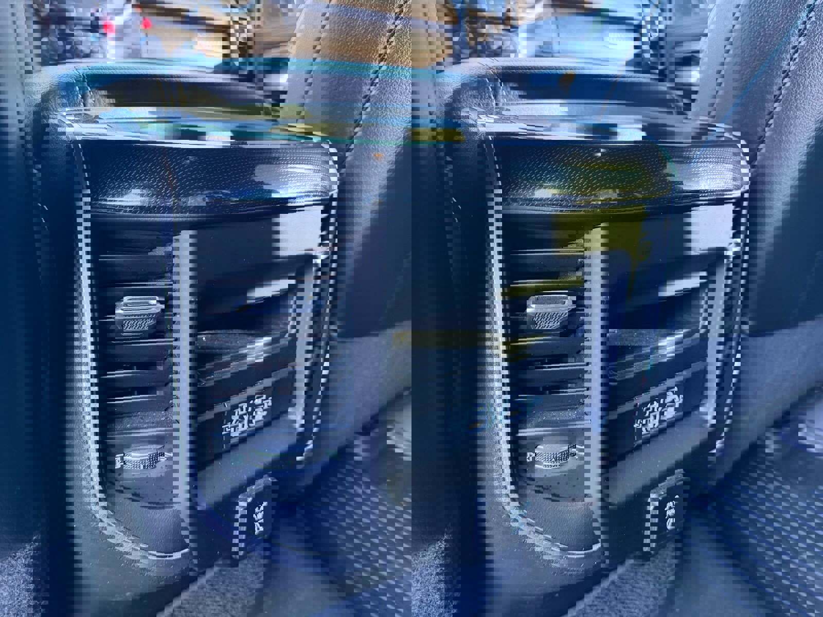 Used 2021 RAM 2500 Laramie w/ Night Edition image 7