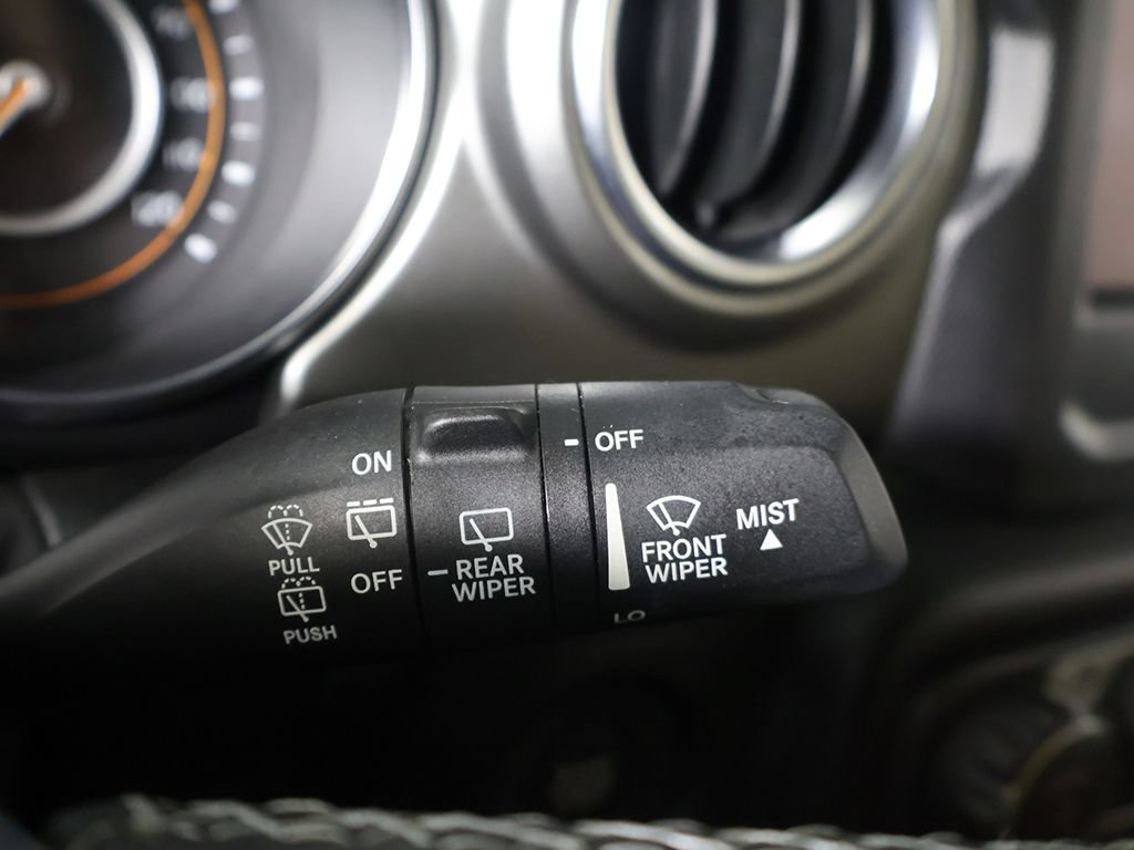 Used 2021 Jeep Wrangler Unlimited Sahara AWD/4WD image 39